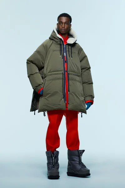 Look 16